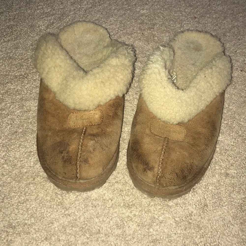 UGG AUSTRALIA SLIPPERS